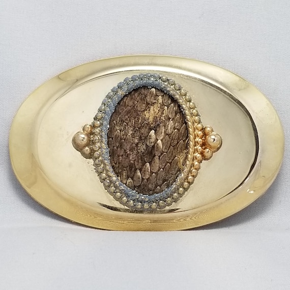Vintage Gold Tone Oval Belt Buckle with Pinecone Center Piece