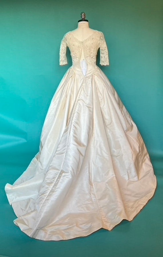 1950s Taffeta White Vintage Wedding Ball Gown Dre… - image 2