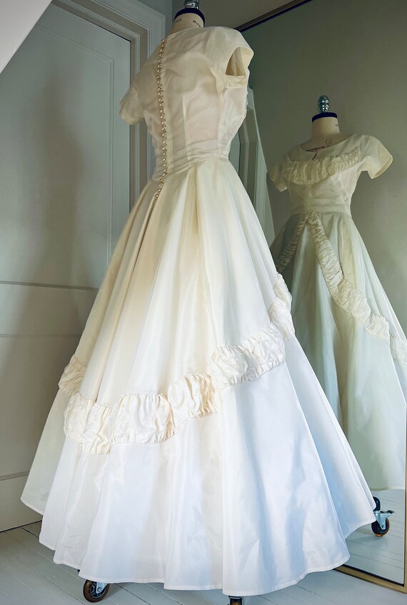 Vintage 1950s dress cupcake Gem