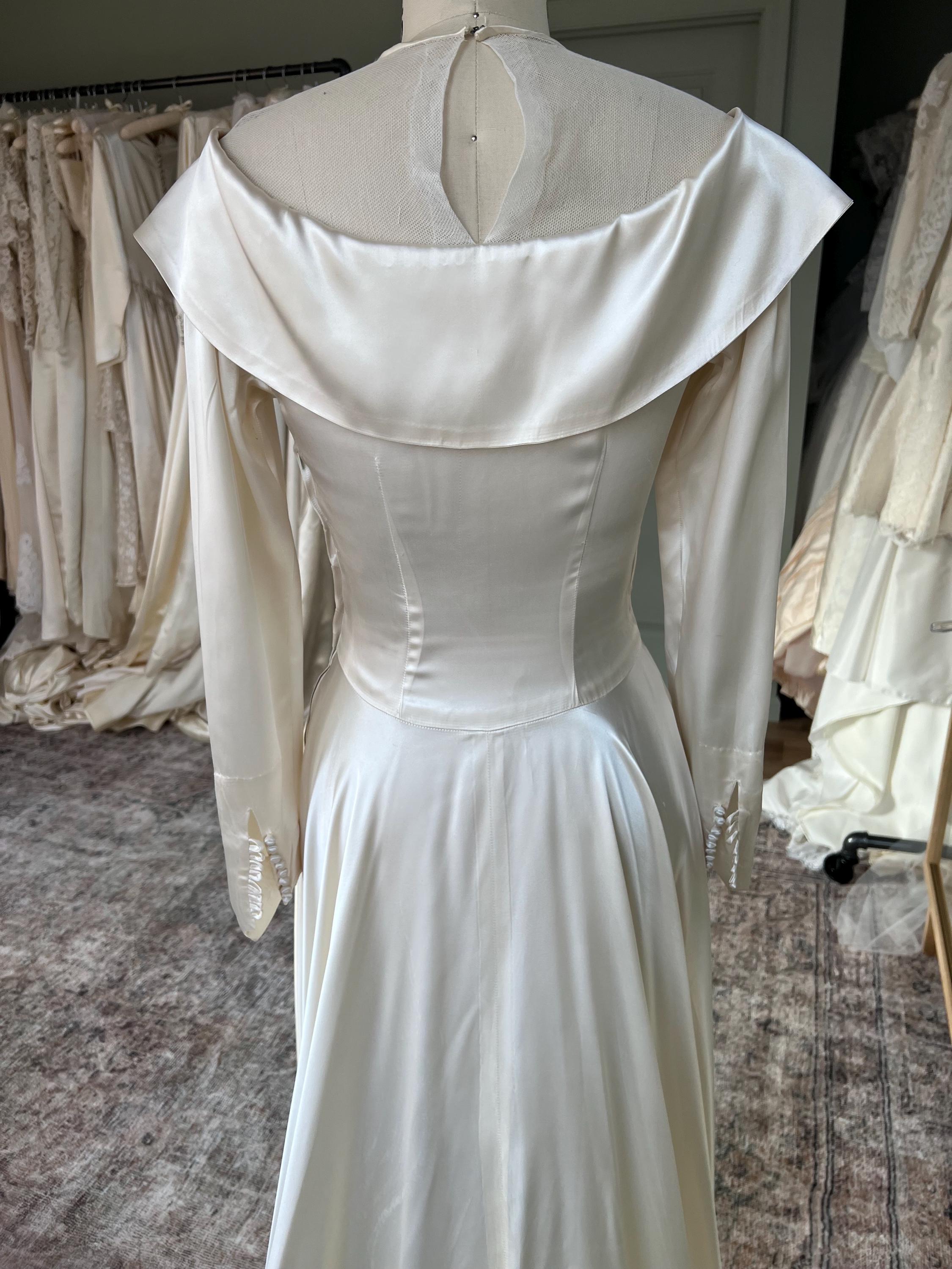 1940 satin dress 1940's White Satin Dress  Eveliina Vintage