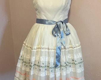 Vintage 1950s Short Cupcake White Cotton Dress With Embrodery, Lace and Ribbon