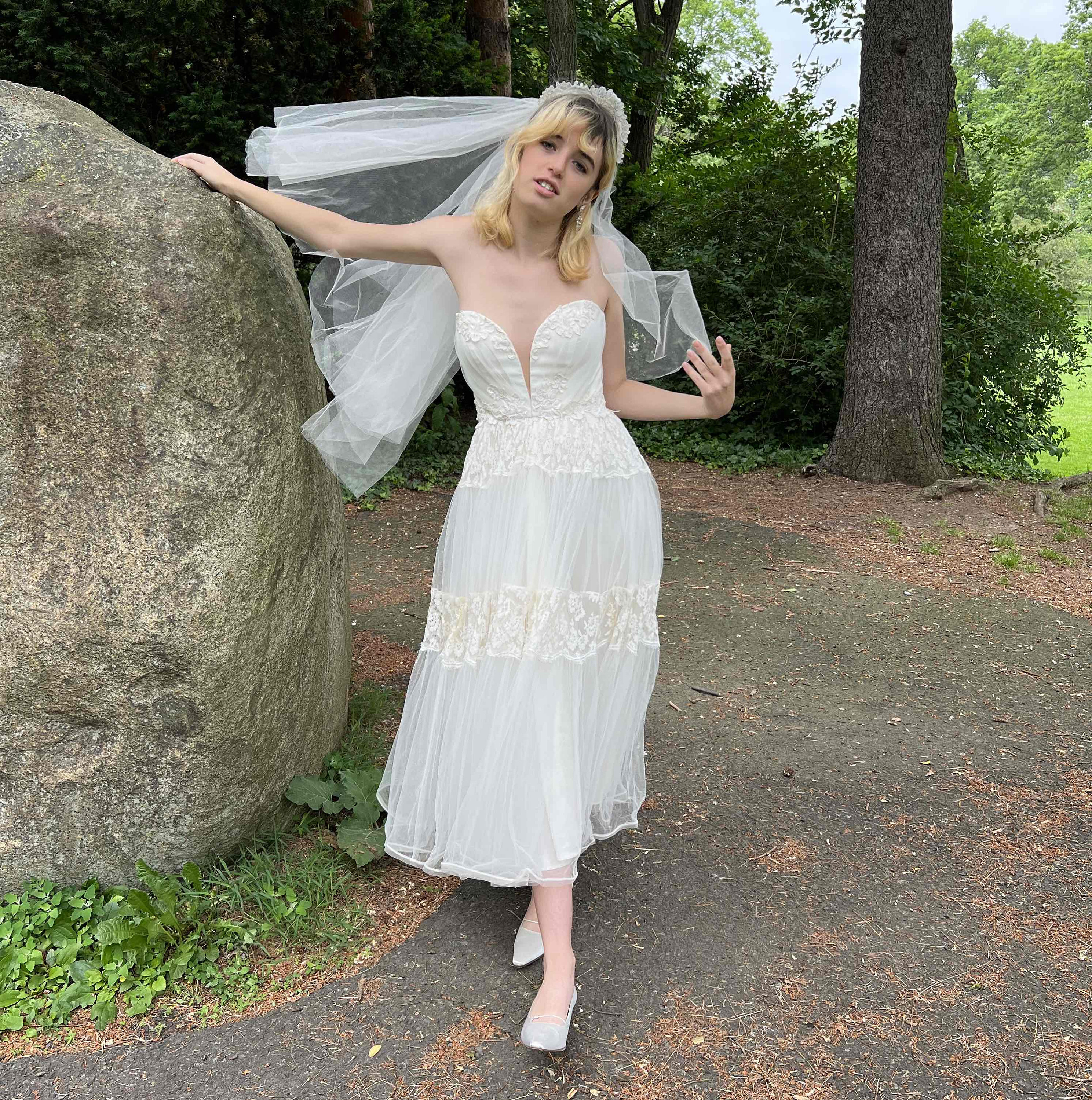 1950s Vintage Midi-length Tulle Strapless Wedding Dress With
