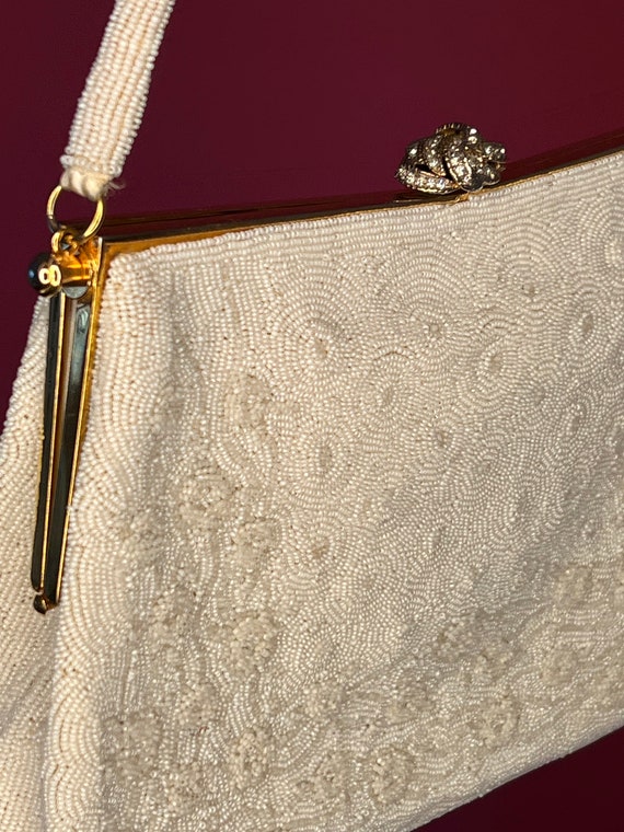 White micro-beaded vintage evening purse with cry… - image 9