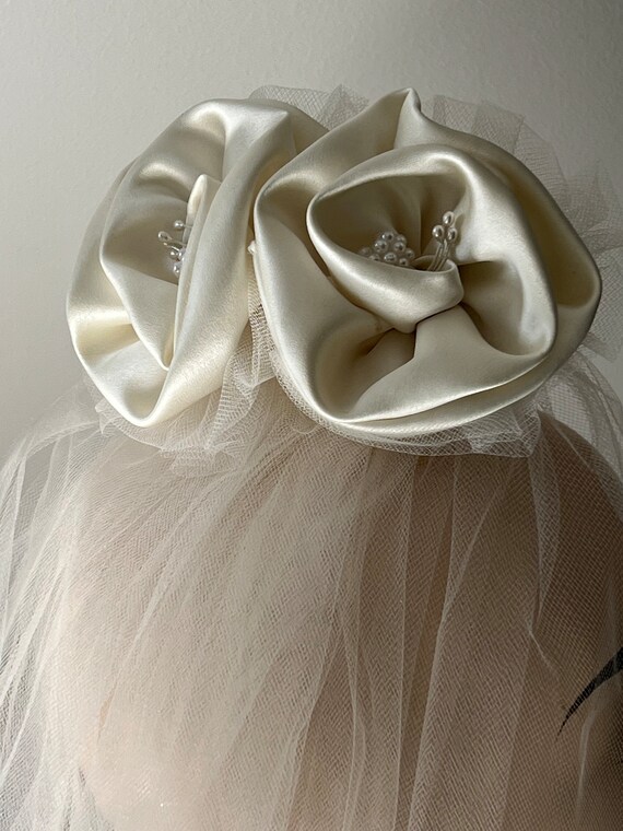 Silk Flowers Comb and Veil - image 8