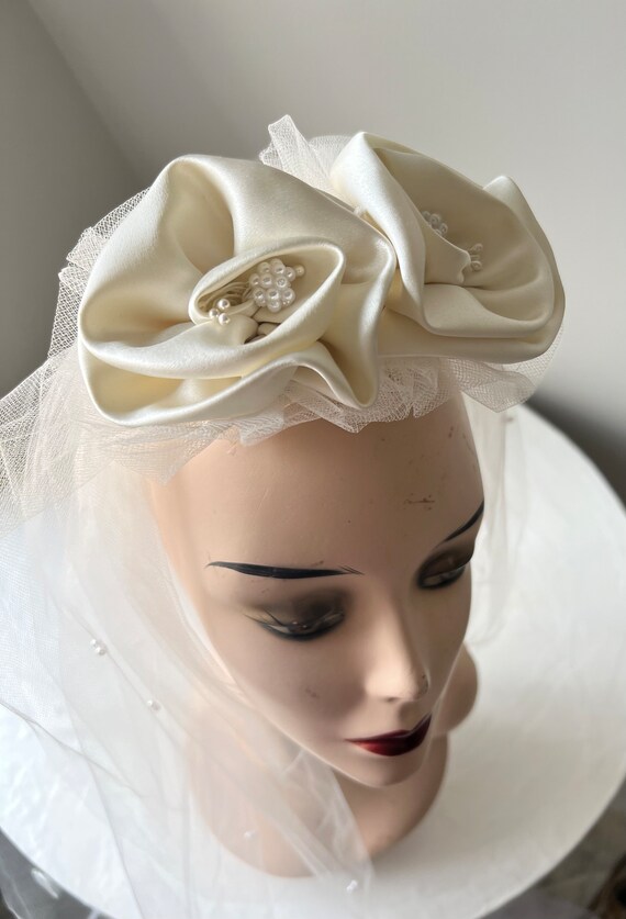 Silk Flowers Comb and Veil - image 3