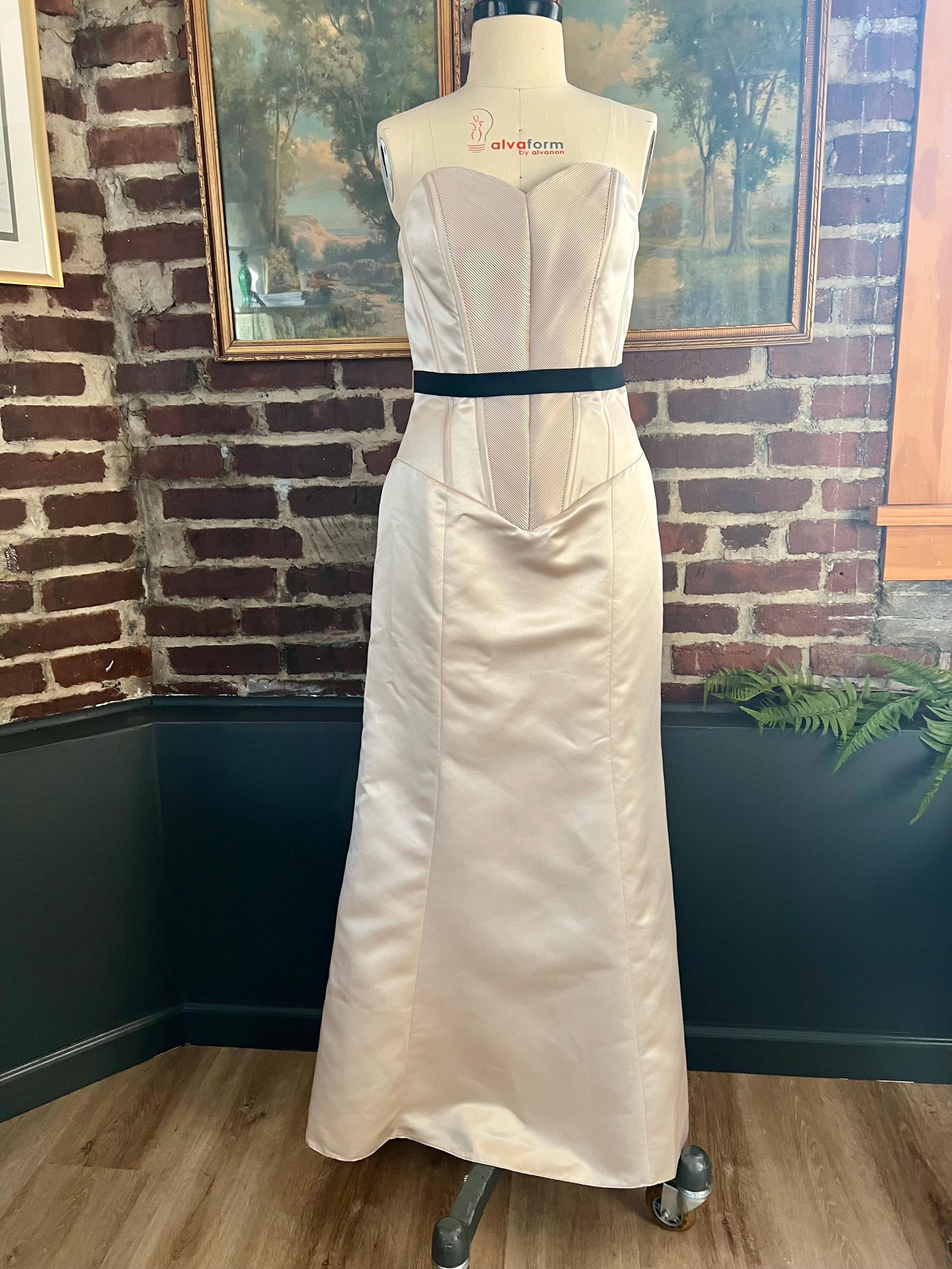Vintage Vera Wang Satin Corset Dress: 1990s Champagne Gown, Size 6 - Etsy Vintage Vera Wang Satin Corset Dress: 1990s Champagne Gown, Size 6 - Etsy