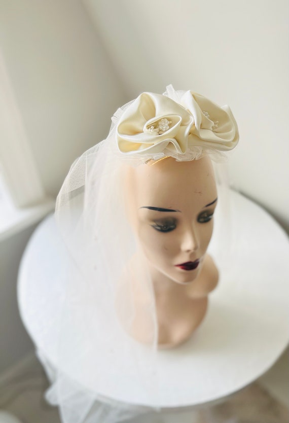 Silk Flowers Comb and Veil - image 2
