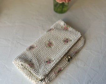 1960s white beaded purse with embroidered flower detail