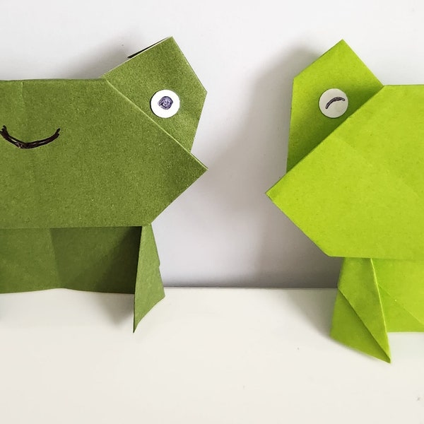 Cute Origami Frogs, Paper Frogs, Origami Animals, Hand Folded Art, Paper Frog Wall Decoration