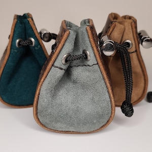 Patrón de bolsa de dados de cuero