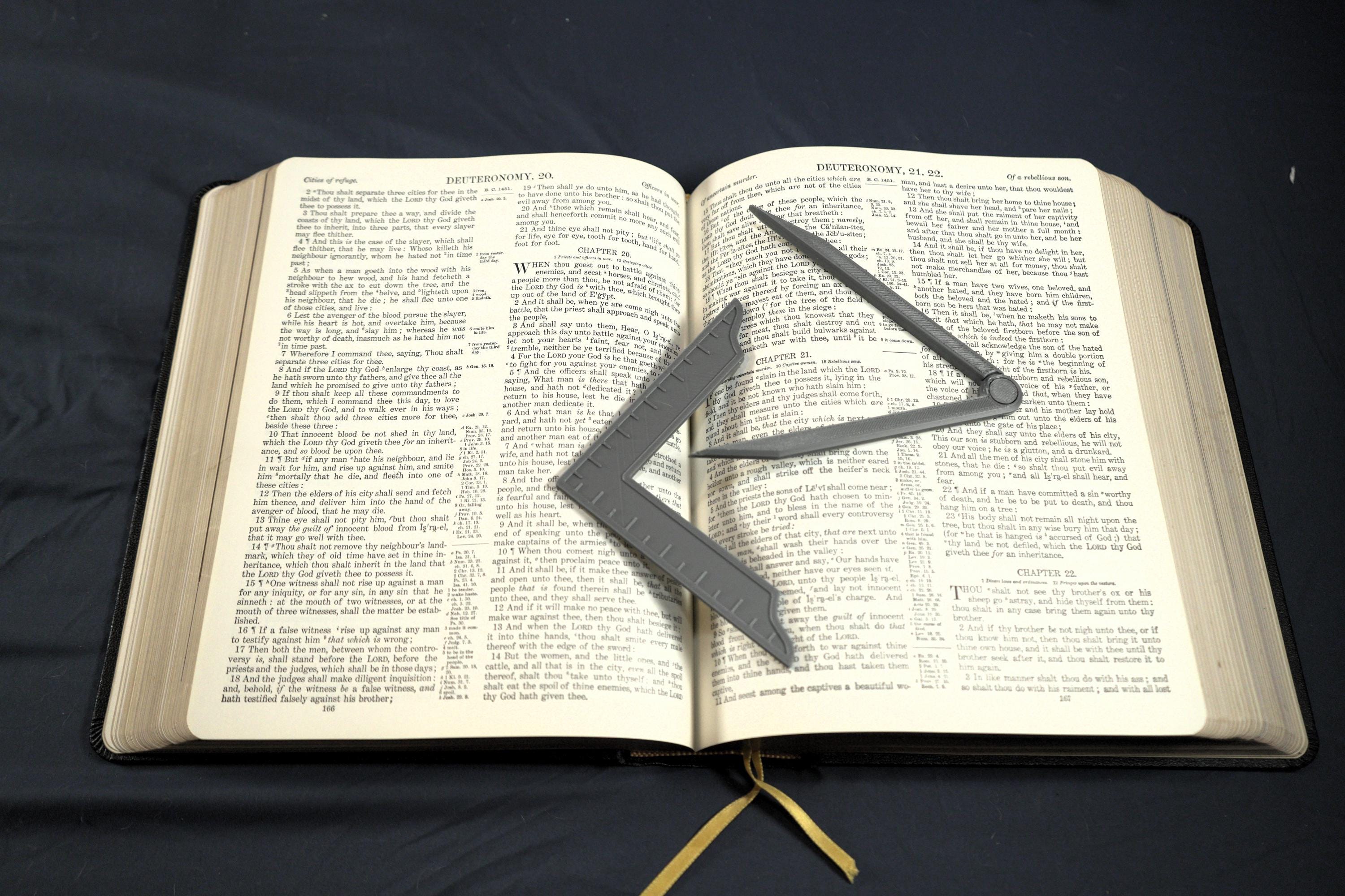 3D Printed Square and Compass - Available in Gold and Silver PLA, Blank ...