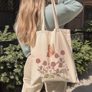 Butterfly Tote Bag / Floral Tote Bag / Canvas Tote Bag / Vintage Pressed Flower Bag / Vintage Tote Bag / Gift for Her / Shopping Bag / Cute