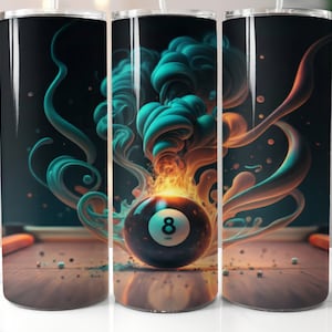 Puede incluir: Un vaso de acero inoxidable con un diseño abstracto colorido que presenta un patrón de remolino de azul, naranja y amarillo. El diseño incluye una bola negra y blanca número 8 con el número "8" en el centro.