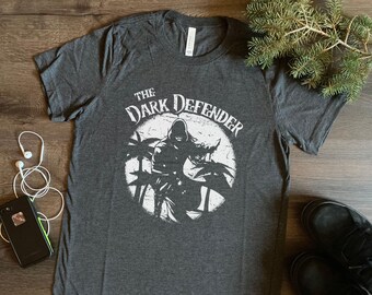 Vintage T-shirt met capuchon en vigilante-graphic, T-shirt met donkere superheldensilhouet, T-shirt in maanlicht stripboekstijl, riddertop, cadeau