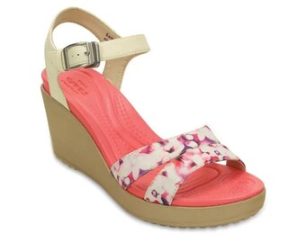 CROCS A-Leigh Beige Floral Summer Resort Beach Wedges Tan Sandals - Women's
