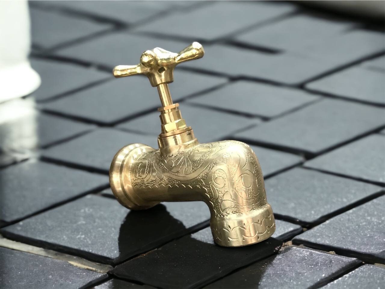 Animal Faucet With Flowers Whmscal Anmal Shaped Outdoor Bars: Creatng ...