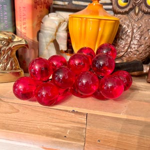 Rosa Lucite Trauben-Cluster aus den 1950er Jahren - MCM Home Decor