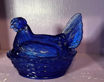 Vintage LG Wright Dark Cobalt Blue Glass Hen on Nest ~Split Tail