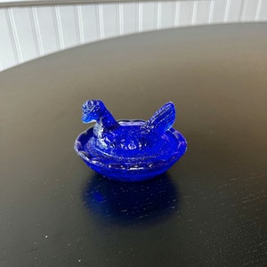 Vintage Cobalt Blue Small Glass Chicken/Hen on Nest Salt Cellar Dish 3”