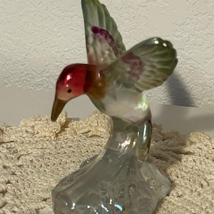 Fenton Hummingbird Figurine – 2005 Hand-Painted Glass – Signed Vintage Bird Collectible