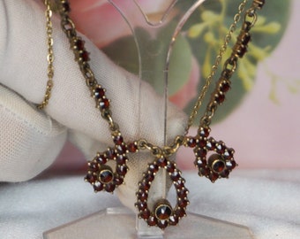 Victorian Bohemian garnet silver necklace 16 inch long, G10