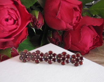 Victorian Garnet gold brooch, 5 flowers Victorian gold brooch, Antique Victorian  garnet brooch, Bohemian garnet, cluster garnet brooch,G13
