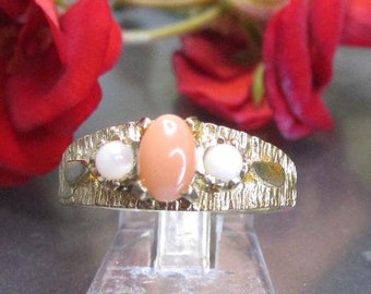 Vintage 9kt English gold ring with coral and pearls, ring sizeUS 6,1/4, AP13