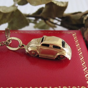 Vintage massiv Gold Auto Anhänger, VW Käfer, Harby mit rollenden Rädern, Gold Hauch Auto Charme, Fahrzeug Gold Charme, Geschenk für sie, CC6