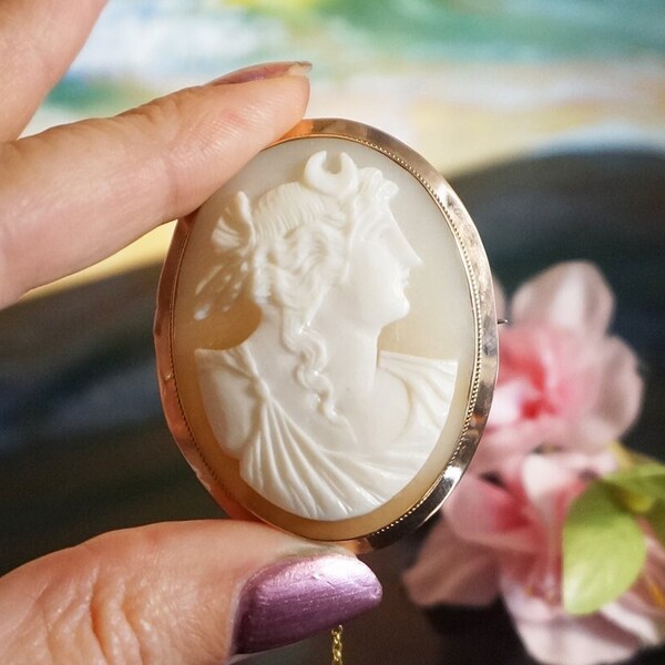 Antique Artemis 9kt Gold Cameo Brooch, Victorian gold brooch, hand Carved Cameo Brooch in 9kt gold, female bust cameo, gift for her, C22
