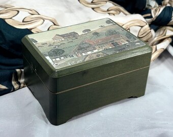 Swiss-Made Green Wooden Music Box with Working Movement