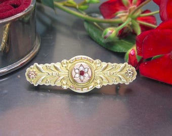 Antique 9 ct yellow and pink gold brooch with seed pearls and garnet, J24