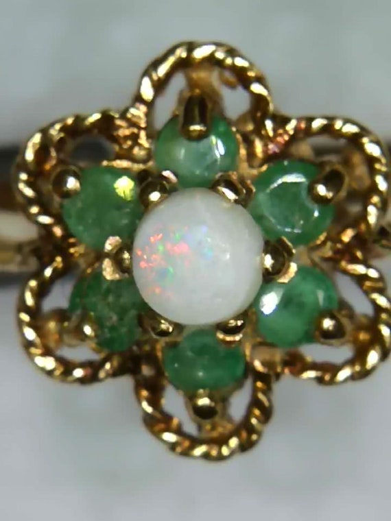 Vintage 9kt gold Opal & Emerald ring, October bir… - image 2