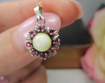 925 Sterling Silver with Rubies & Mother of Pearl Retro Pendant, TB619
