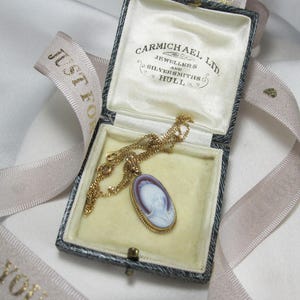 Antique gold Agate cameo pendant, Victorian female profile Oval Cameo necklace, Large gold cameo, gift for her, Hand carved cameo , C24