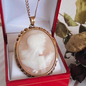 Antique  15kt Gold Shell Cameo pendant, Victorian gold cameo pendant, hand Carved Cameo gold Brooch, Night with owl cameo, gift for her, C31
