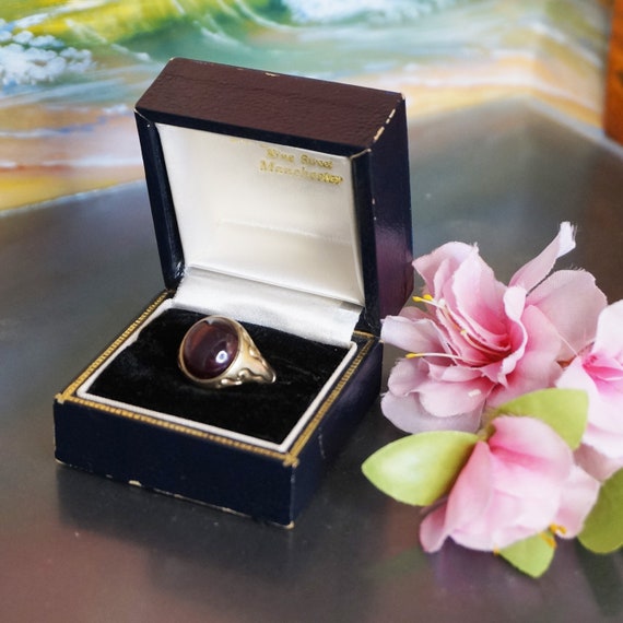 George VI garnet ring, 9ct gold gentleman's foil … - image 2