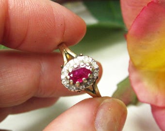 Vintage Ruby ring  in 9kt gold ring with diamond, RU7