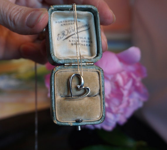 Vintage heart Diamond Pendant,10kt white gold hea… - image 3