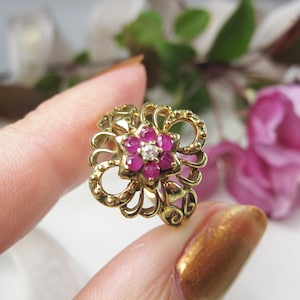 Vintage 10kt gold ring, ruby ring, gold natural ruby ring, Ruby Flower gold ring, July birthstone gold ring, gift for her, RU2