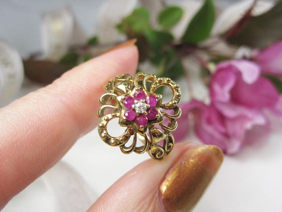 Vintage 10kt Gold Ruby Flower Ring, July Birthsto… - image 2