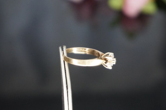 Vintage snowflake diamond ring, 10kt gold engagem… - image 5