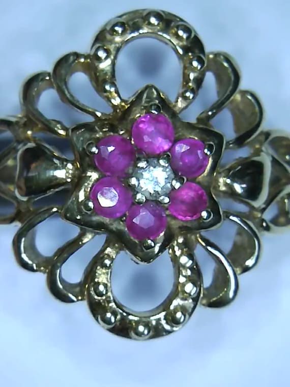 Vintage 10kt Gold Ruby Flower Ring, July Birthsto… - image 7