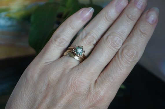 Vintage 9kt gold Opal & Emerald ring, October bir… - image 9