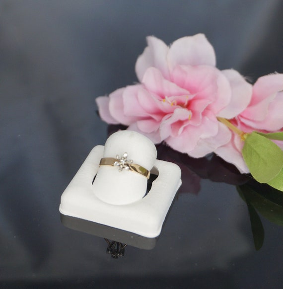 Vintage snowflake diamond ring, 10kt gold engagem… - image 2