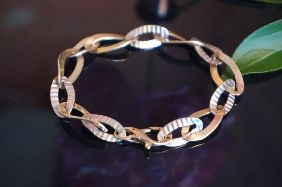 Vintage 14kt yellow gold bracelet, decorative lin… - image 1