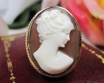 Victorian large natural shell cameo gold ring size 7 1/4, C4