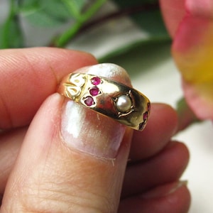 Antique  ??kt yellow gold ruby & pearl ring, Size US 6, RU8