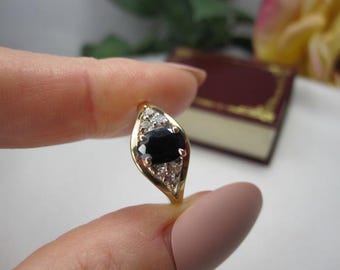 English Vintage Sapphire Ring with CZ Accent Stones in 9kt Gold, Ring Size 6, TB398