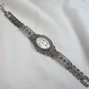 Vintage Silver Filigree wrist Watch – Women&#39;s 6,5-Inch Battery Wristwatch, Accurate Time, Elegant Silver marcasite B&B silver watch W26