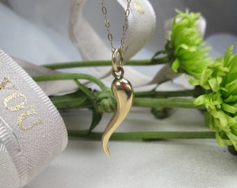 Vintage 9ct Gold Horn of Plenty Charm Pendant, Puffed hollow charm pendant, 9ct Gold Horn of Plenty Cornicello Charm CC14